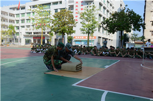 梅县技工学校