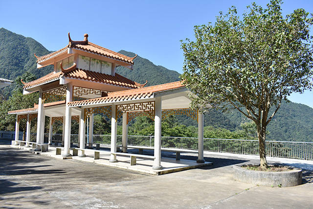 梅县区梅南红色生态旅游，选梅南镇九龙嶂九里岌旅游景区